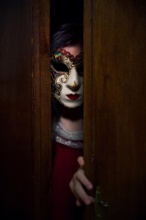 stream Fear the Dark